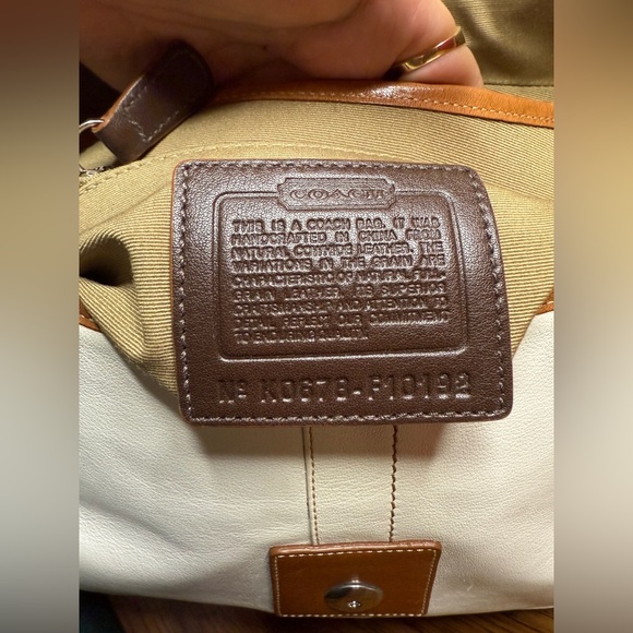 Coach Soho White and Tan Leather Shoulder Bag - Picture 6 of 12